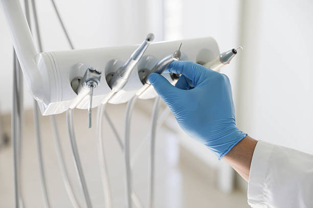 Professional Emergency Dentist technician working in Eaton Rapids, MI